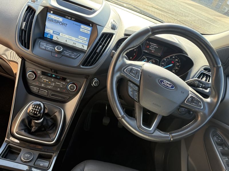 FORD KUGA