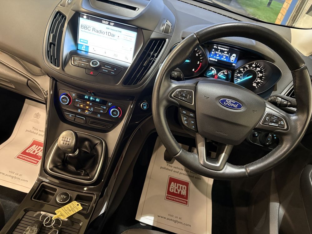FORD KUGA