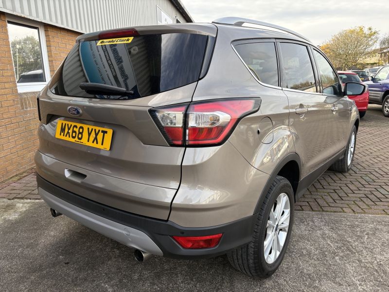 FORD KUGA