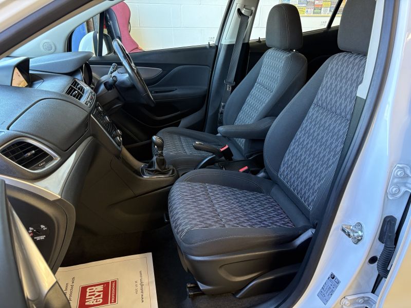 VAUXHALL MOKKA