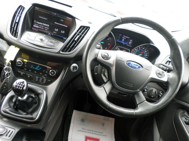 FORD KUGA