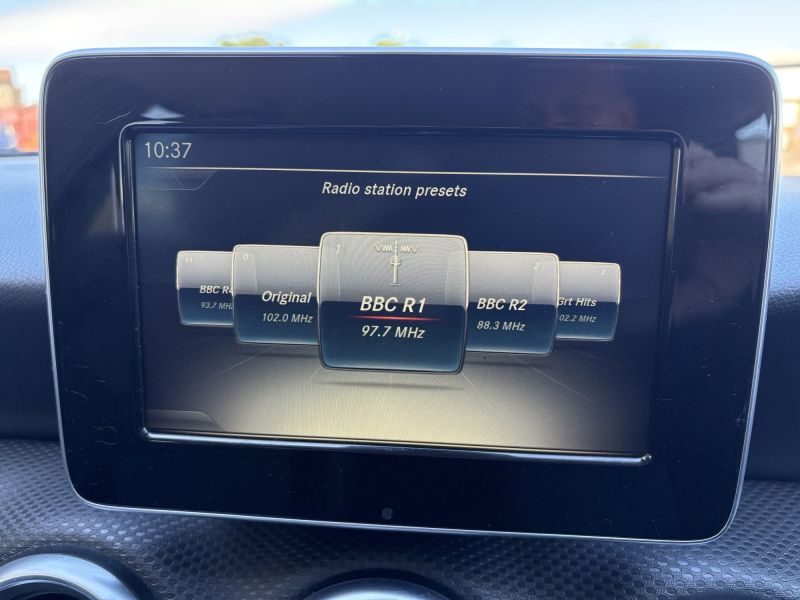 MERCEDES BENZ A180D 