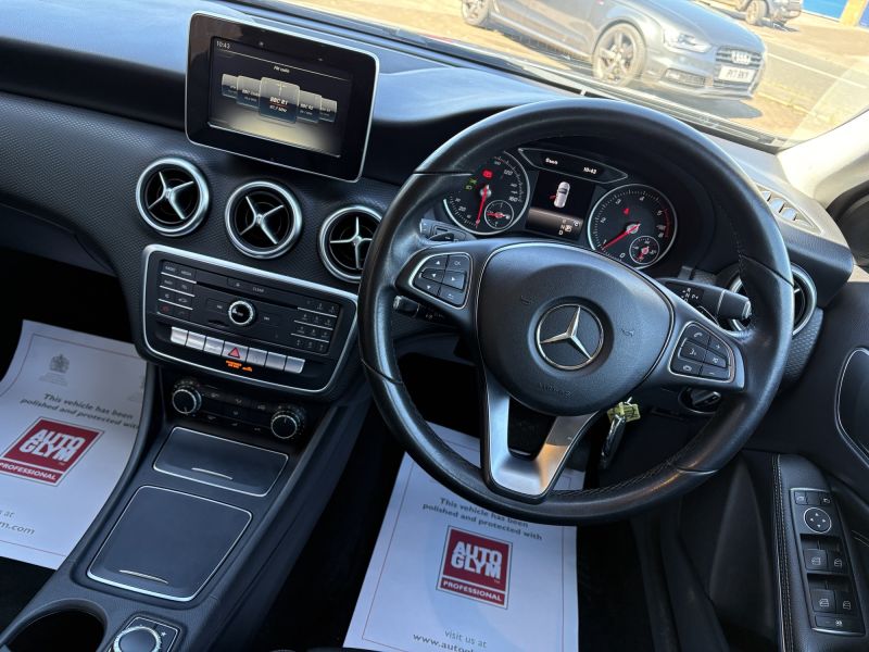 MERCEDES BENZ A180D 
