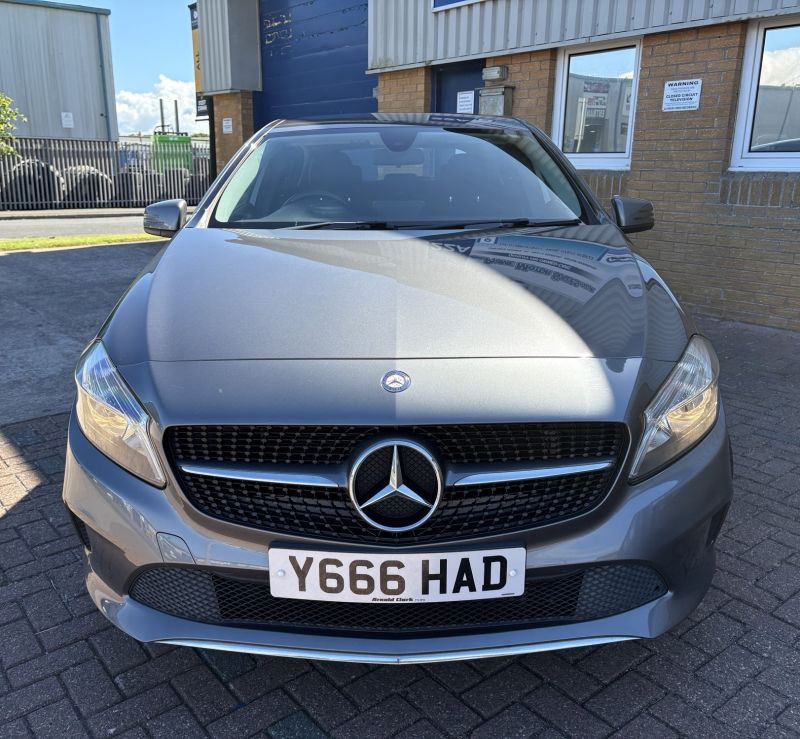MERCEDES BENZ A180D 