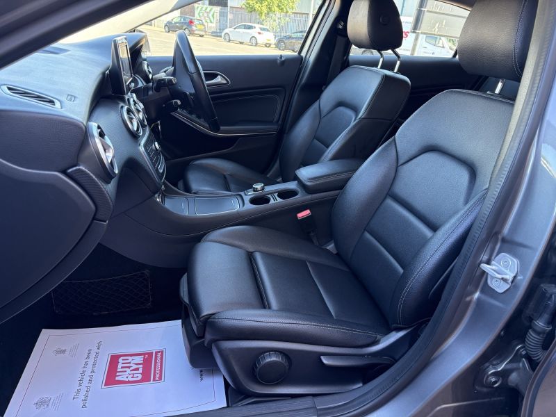MERCEDES BENZ A180D 