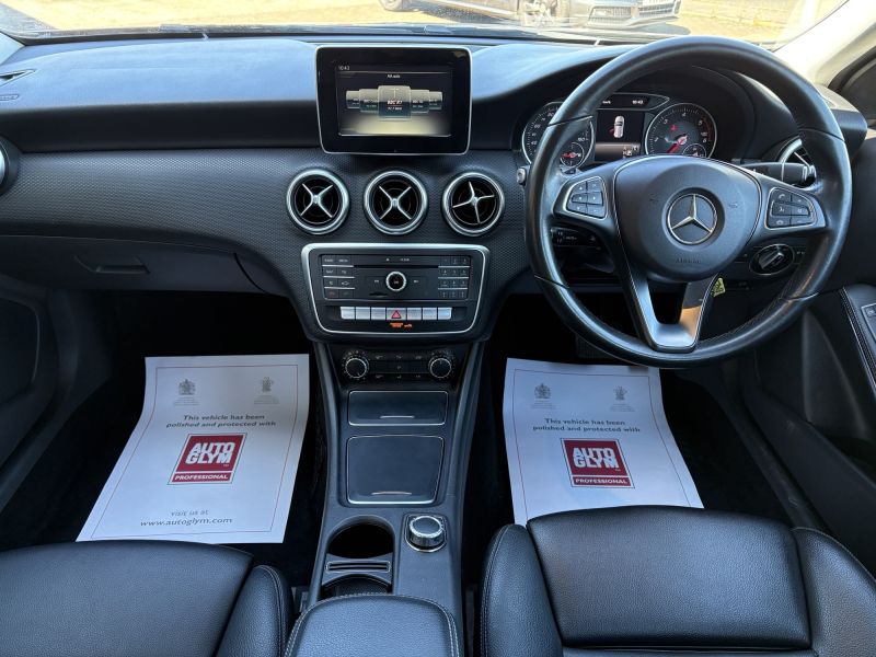 MERCEDES BENZ A180D 